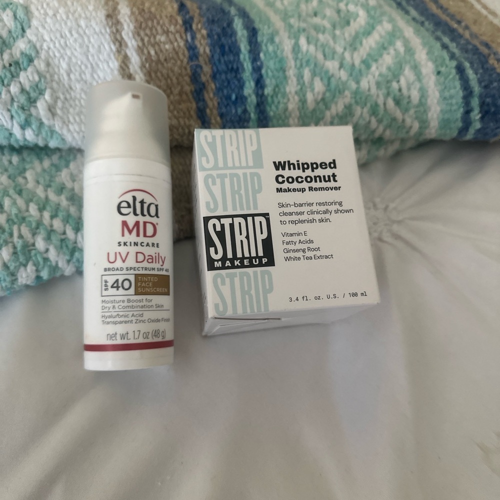 EltaMD UV Daily Broad-Spectrum SPF 40 Moisturizer & Strip Makeup Remover